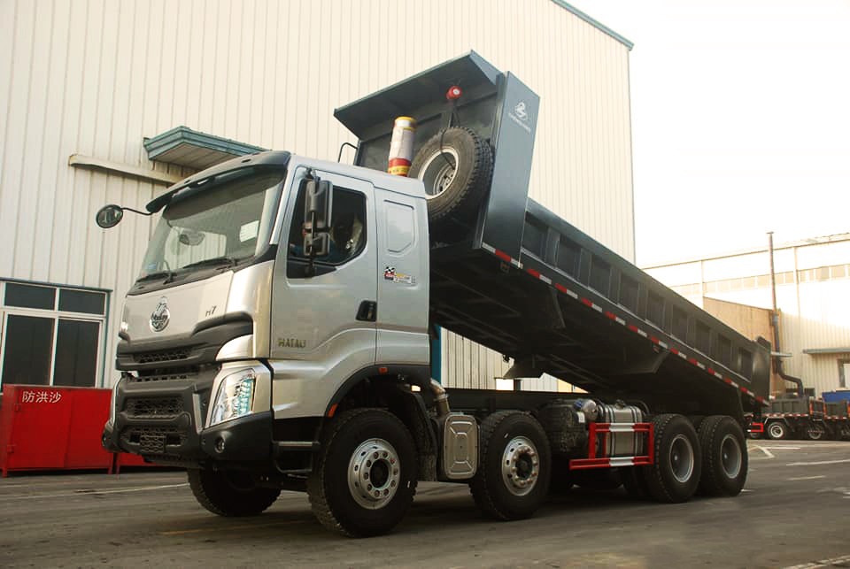 Giá lăn bánh Xe ben Chenglong tại Hà Tĩnh