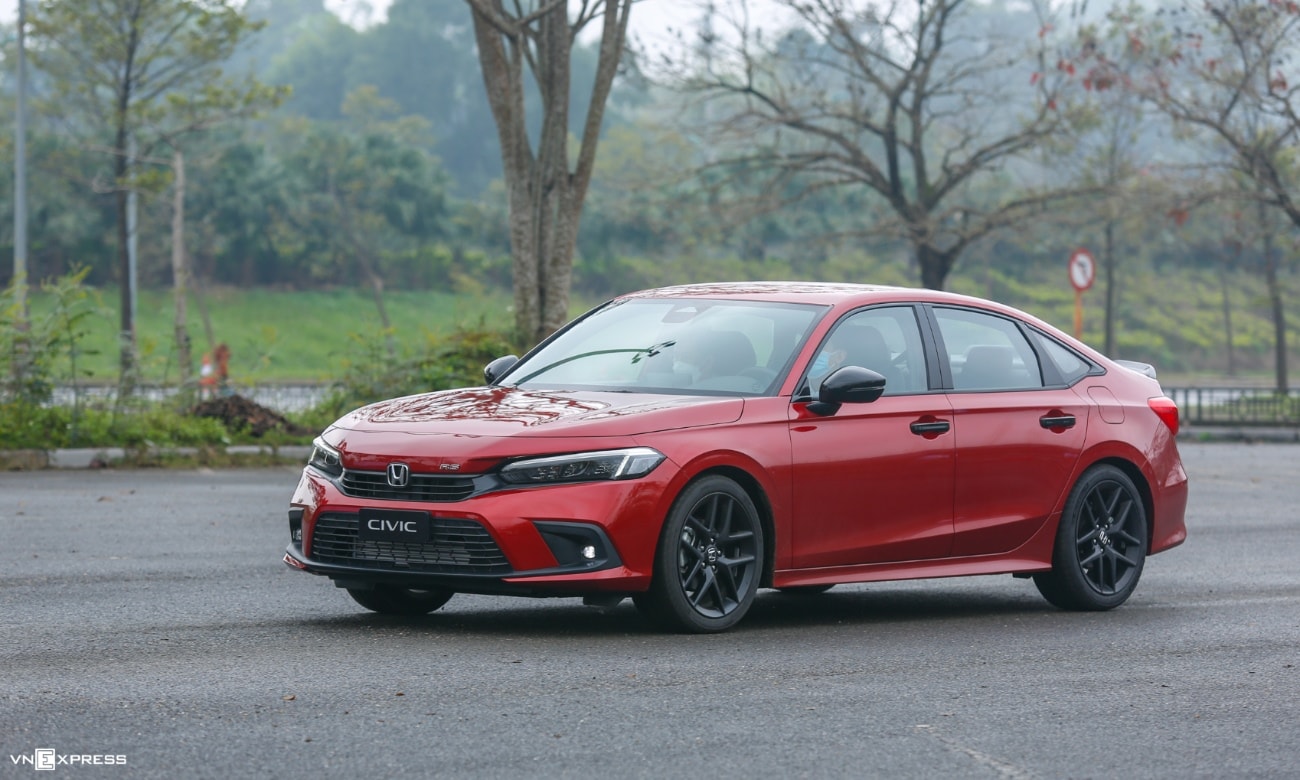 Giá lăn bánh Honda Civic tại Hà Tĩnh